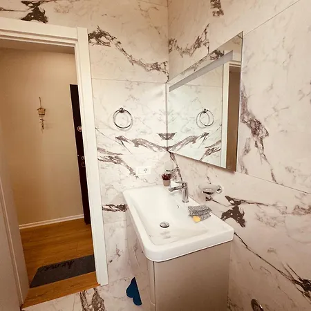 Appartement Blue Luxury - 20m De La Golem (Tirana)